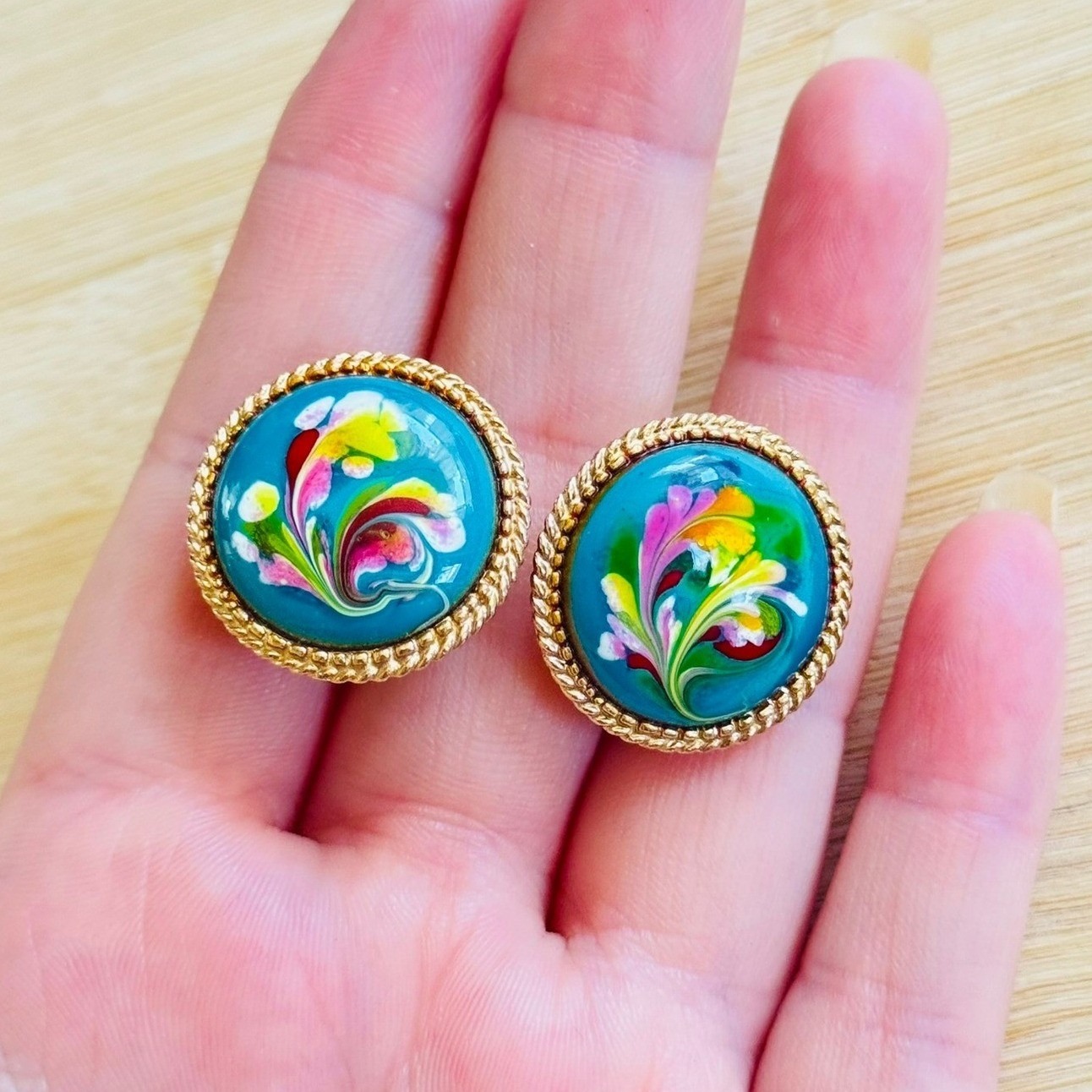 Florenza Vtg Swirl Earrings Blue Enamel Gold Clip Gold Tone Gilt Round Retro 60s